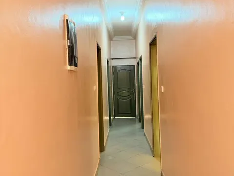 Cuisine et coin repas — location Abomey-Calavi Iita