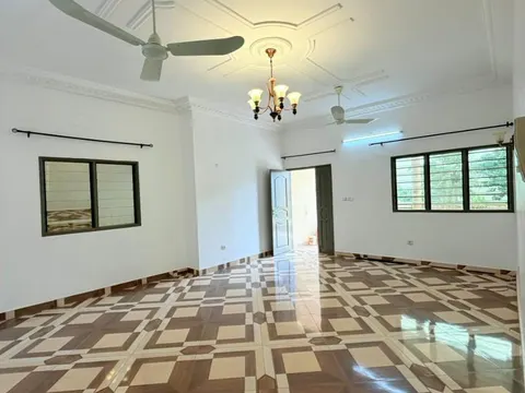 Salon principal — location Abomey-Calavi Iita, 150 000 FCFA/mois