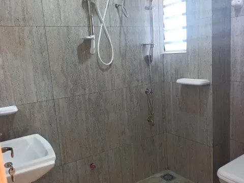 Photo 13 — 2 chambres salon à louer à Cotonou Agla, 200 000 FCFA/mois