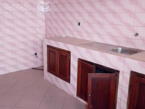 Espace extérieur — location Agla