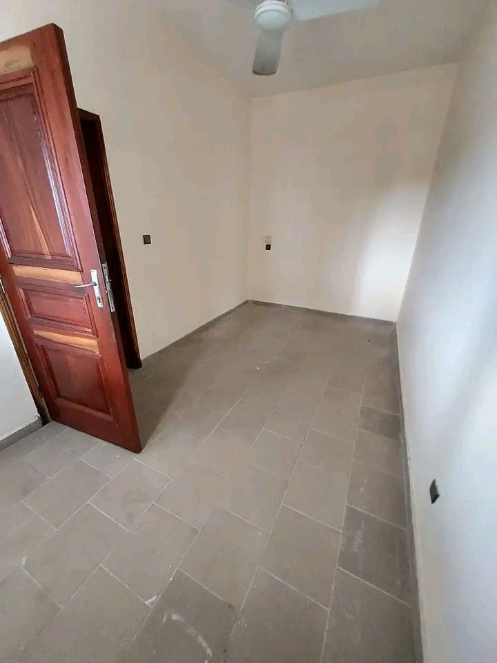 Photo 16 — villa / duplex à louer à Cotonou Agla, 300 000 FCFA/mois