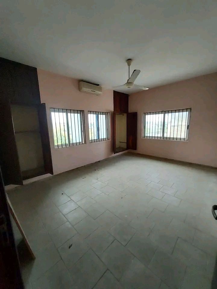 Photo 17 — villa / duplex à louer à Cotonou Agla, 300 000 FCFA/mois