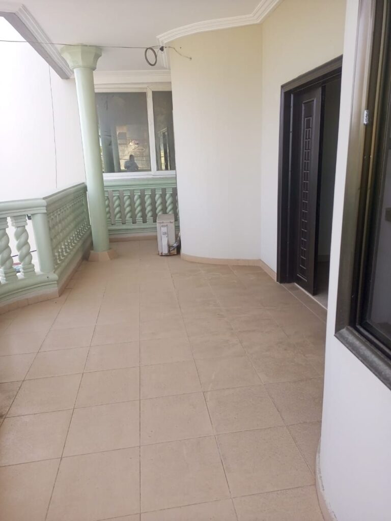 Photo 16 — villa / duplex à louer à Cotonou Fidjrossè, 600 000 FCFA/mois