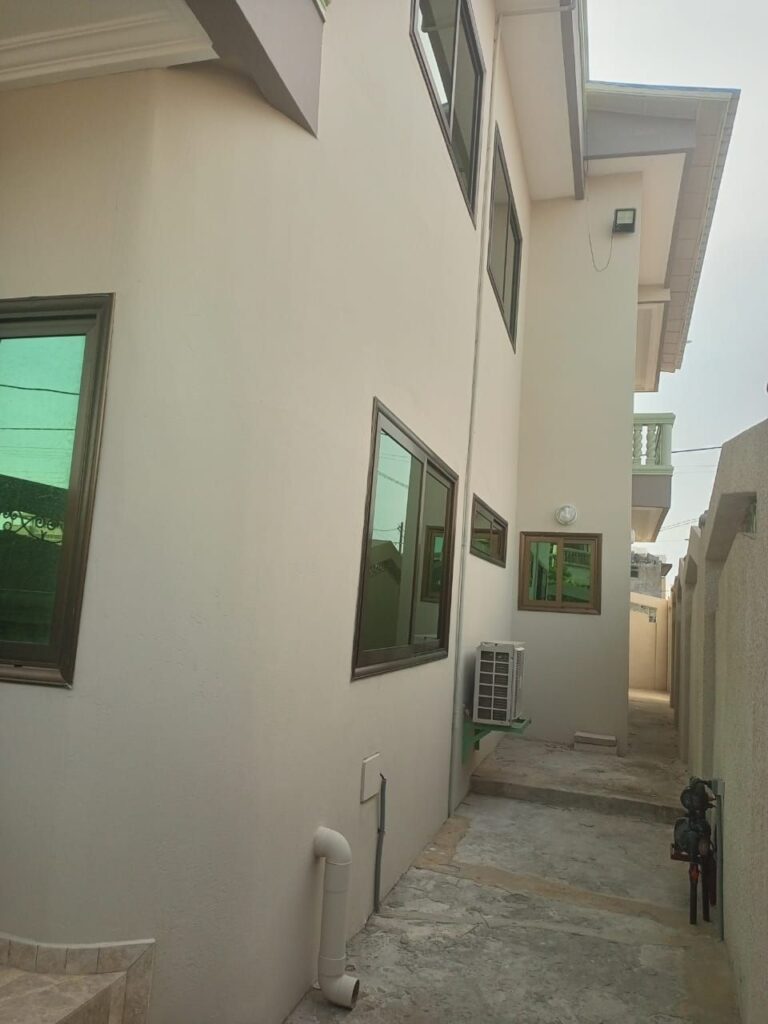 Photo 21 — villa / duplex à louer à Cotonou Fidjrossè, 600 000 FCFA/mois