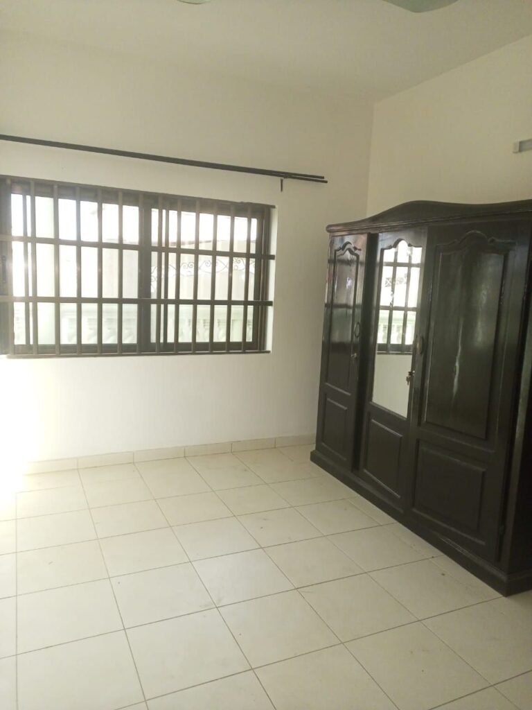 Salle d'eau — villa / duplex Cotonou Fidjrossè