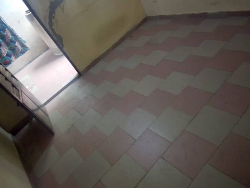 Salle d'eau — chambre salon Abomey-Calavi Dekoungbe