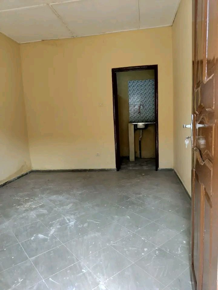 Salon principal — location Abomey-Calavi Zogbadjè, 20 000 FCFA/mois