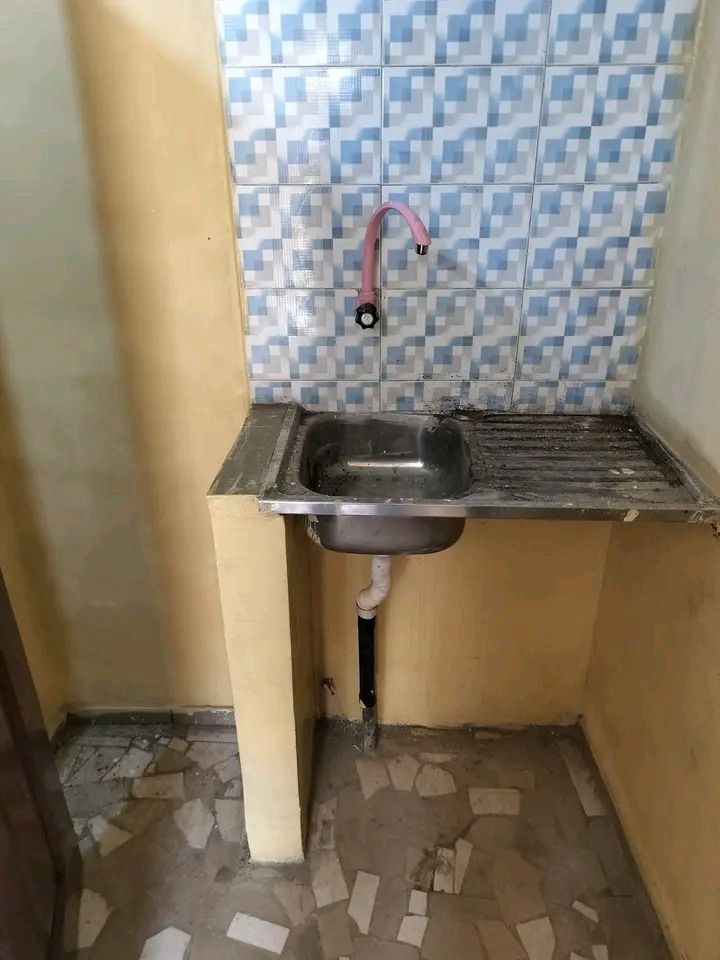 Chambre — entrée coucher à louer à Zogbadjè