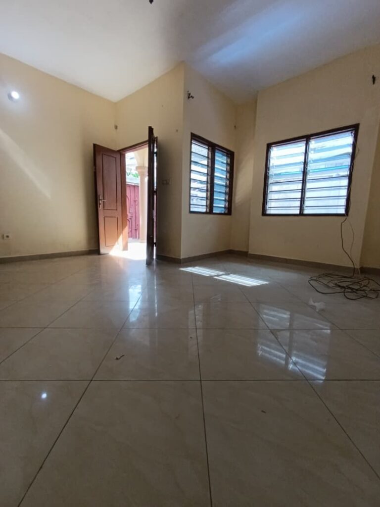 Salle d'eau — 2 chambres salon Abomey-Calavi Séminaire
