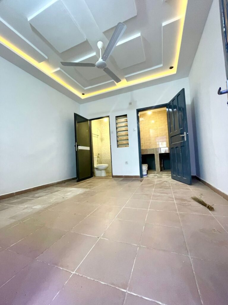 Photo 8 — chambre salon à louer à Abomey-Calavi Zogbadjè, 50 000 FCFA/mois