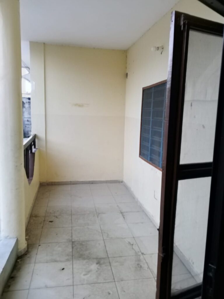 Salon principal — location Cotonou Agla, 90 000 FCFA/mois