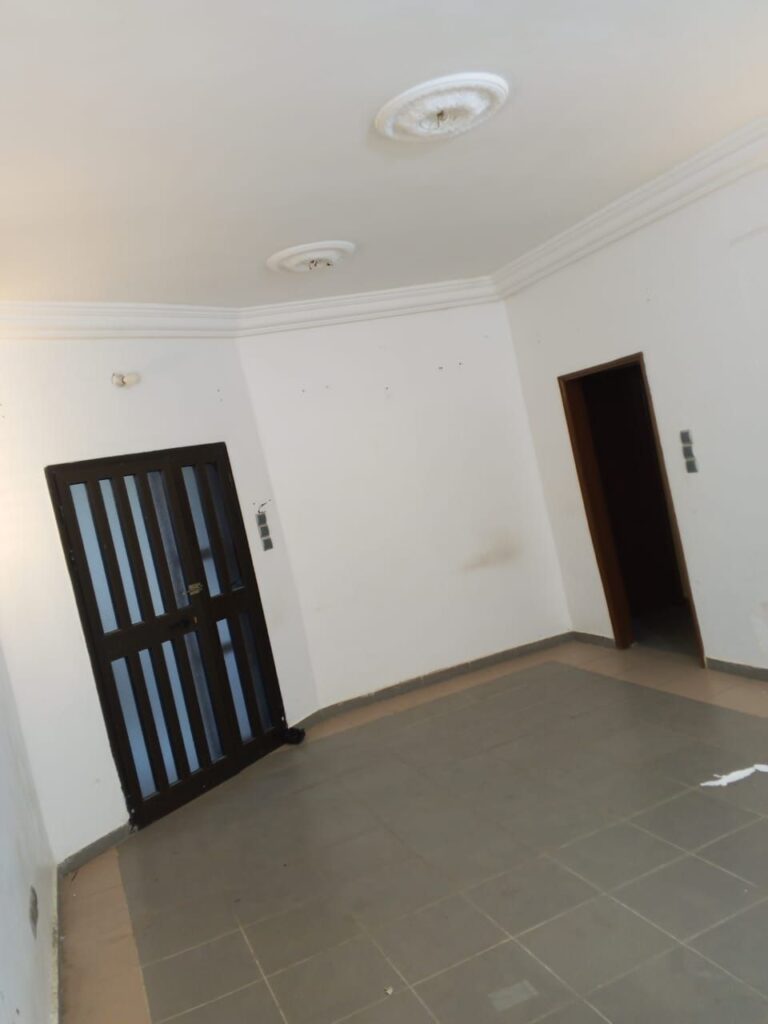 Cuisine et coin repas — location Cotonou Agla