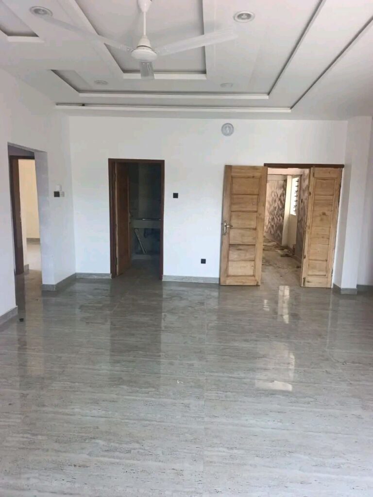 Vue intérieure — 2 chambres salon à louer à Cotonou Agla, 200 000 FCFA/mois