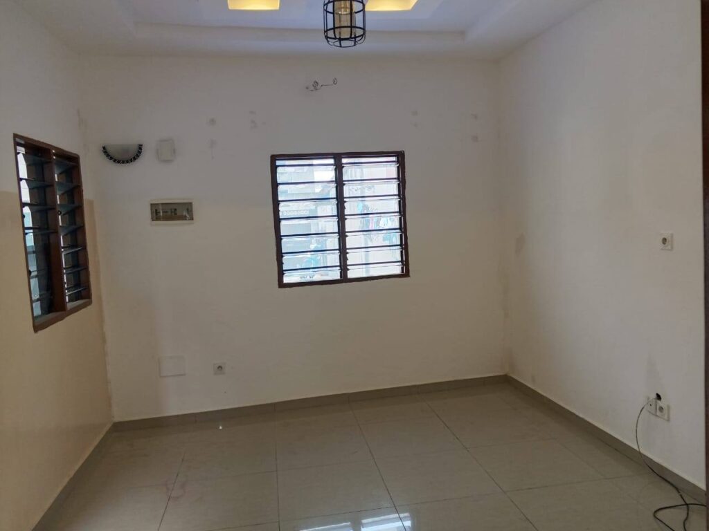 Salon principal — location Cotonou Fidjrossè, 62 000 FCFA/mois