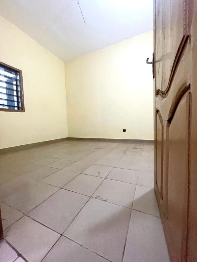 Photo 10 — chambre salon à louer à Abomey-Calavi Zogbadjè, 45 000 FCFA/mois