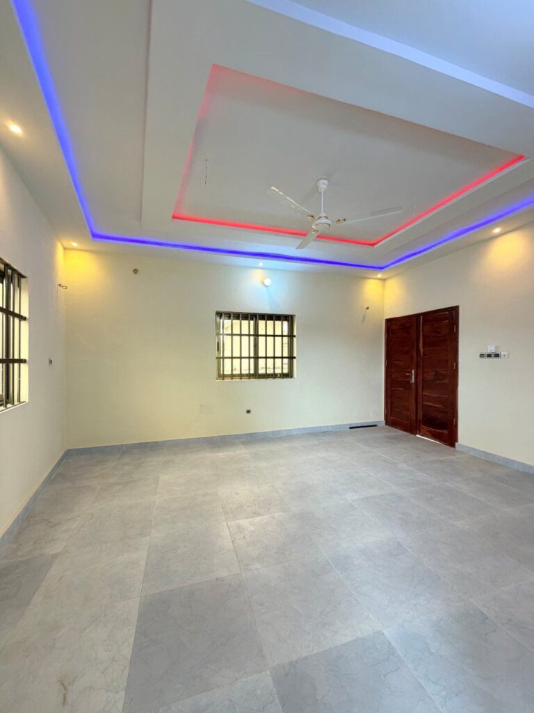 Salon principal — location Abomey-Calavi Alegleta, 110 000 FCFA/mois