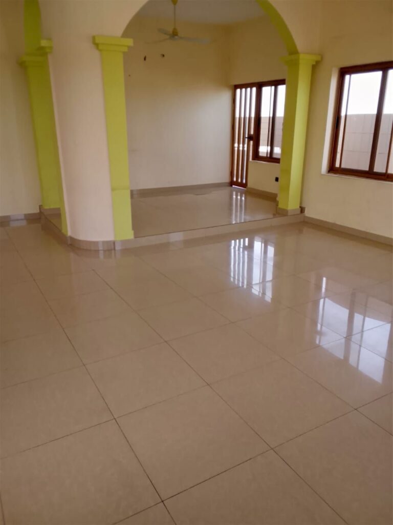 Cuisine et coin repas — location Cotonou Agla